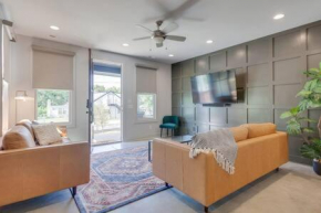 Spacious Luxury Twin Homes, Walk To Everything!